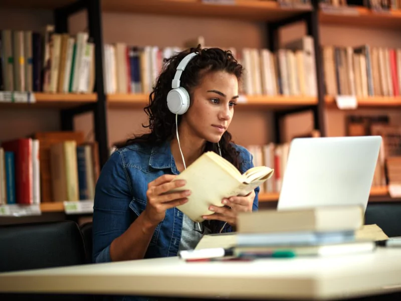 The image highlights that the student is balancing study and online classes